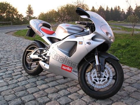 The sr 125 is a powered by 124cc bs6 engine. Aprilia RS 125 (avec images) | 125cc, Rennes, Flic