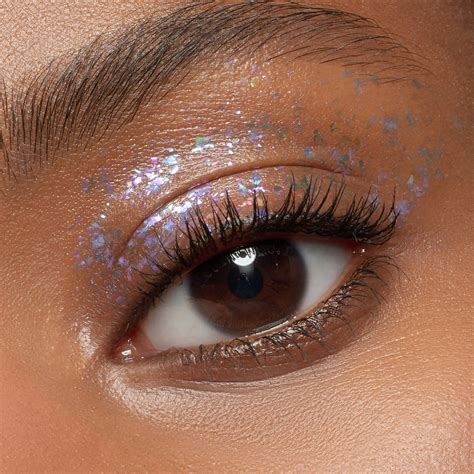 Essence Multichrome Flakes Eyeshadow Topper 01 Galactic Vibes 2 g - 49.