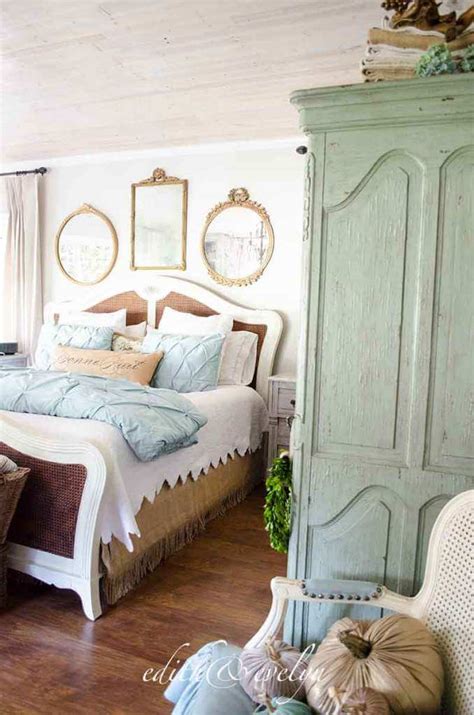 Gabrielle is the founder of décor site, savvy home, and has been a writer and editor for home décor have fun with your décor, she says. 14 Best Rustic Chic Bedroom Decor and Design Ideas for 2020