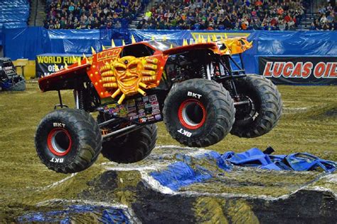 When a hungry crusher accidentally turns the baker truck's baker bots to messy mode, they sprout wheels. St. Louis, MO - March 2-3 - Dome at America's Center ...