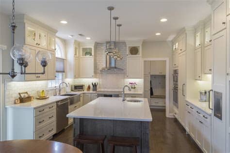 But add our aesthetic sense to the milieu, you have your dream space ready. Free Kitchen Remodeling Seminar | Luxury Bath & Kitchens