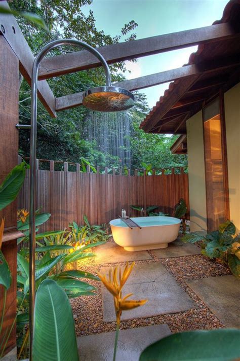 Cozy Outdoor Shower And Bathtub Ideas