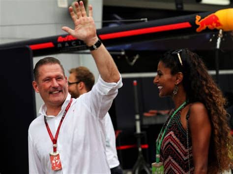 All in all, a subdued end to a strange season. Tränen bei Max' Schwester: Familie Verstappen ...