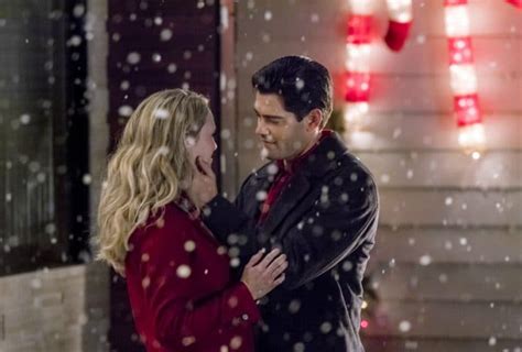 Watch christmas next door on 123movies: Snowfall - 10 Romantic Moments in the Snow in Film and ...
