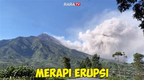 ASAP TEBAL MENGEPUL SAAT ERUPSI GUNUNG MERAPI TERLIHAT DARI BUKIT