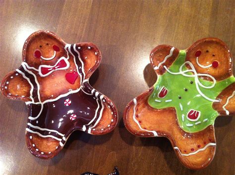 Cute gingerbread dishes :) | Christmas gingerbread, Gingerbread decorations, Gingerbread man