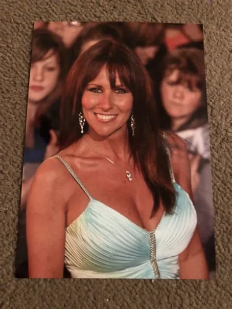 LINDA LUSARDI PAGE 3 Adult Glamour Model Signed 10x8 Mounted Autograph
