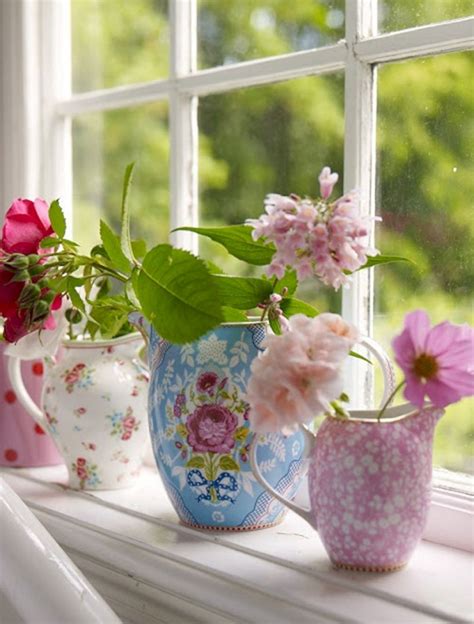 Make A Beautiful Home With 25 Flowers On Window Sills Ideas Summer