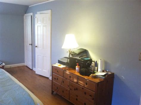 We show you how to create a stylish and tranquil environment where sweet dreams abound. Please Help me decorate my new bedroom!