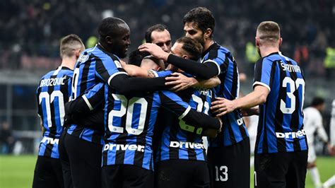 Allenamenti quotidiani, interviste esclusive, tutti gli aggiornamenti su. Inter, le immagini dell'allenamento di oggi - FOTO ...