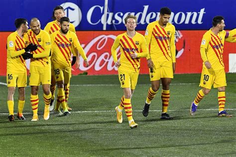 El líder, atlético (63 puntos) y real madrid (57) tienen un partido menos para finalizar el campeonato. Huesca - Barcelona : Huesca - FC Barcelona en directo: resumen, goles y resultado : Watch ...