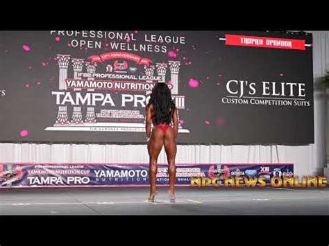 Female Bodybuilder Kahla Bullemor Ifbb Tampa Pro Prejudging Vidoemo Emotional Video