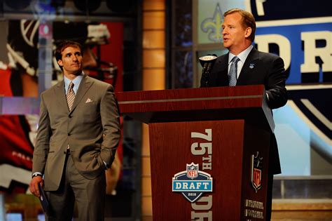 Nfl is the american football team which was formerly known as american professional football conference nfl new york city puts tireless efforts in providing quality assistance to the customers and other concerned parties, paying attention. NFL commissioner Roger Goodell's ten most memorable moments