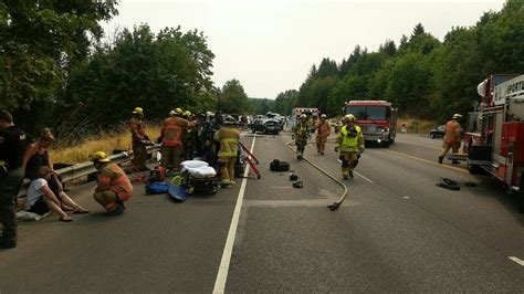 Police Head On Crash Closes Two Lanes Of Highway 30 Near Scappoose Katu