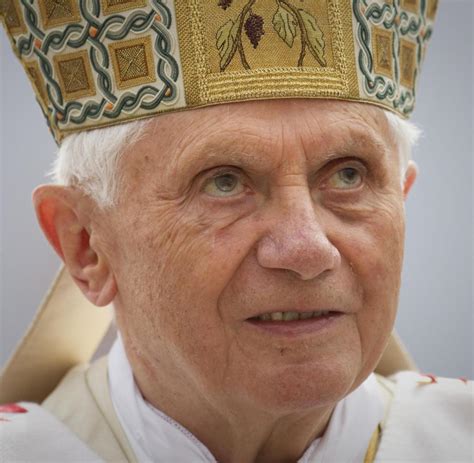 Hat sich gegen kritik an seiner rolle als emeritierter papst zur wehr gesetzt. Benedikt XVI.: Im Vatikan gab es eine „Schwulen-Lobby" - WELT