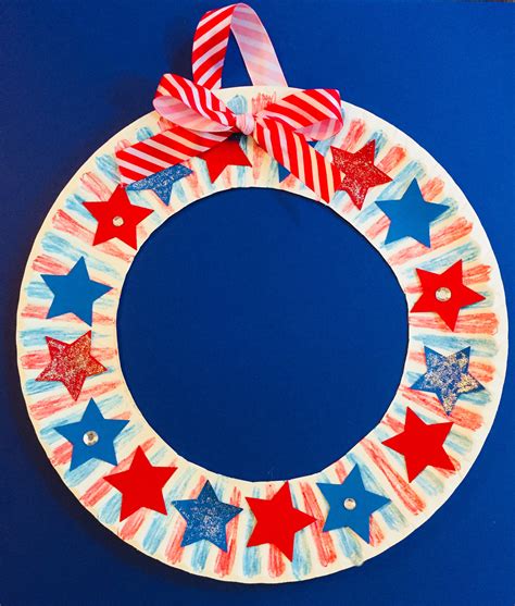 Patriotic Star Wreath Paper Plate Craft Easy Summer Craft For Kids
