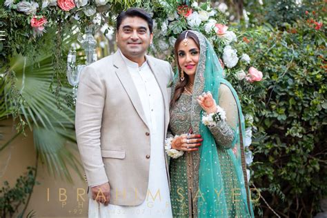 Nadia Khan New Lovely Pictures With Her Commander Husband After
