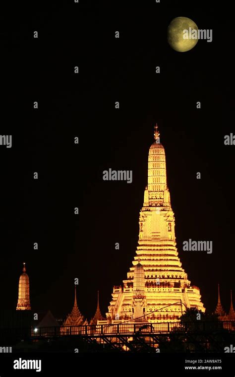 Wat Arun Pagoda A Most Famous Landmark Of Bangkok Is Brightly Under The