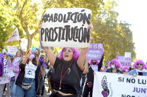 Diario Extra Estudian Ley Para Castigar Clientes De La Prostitución