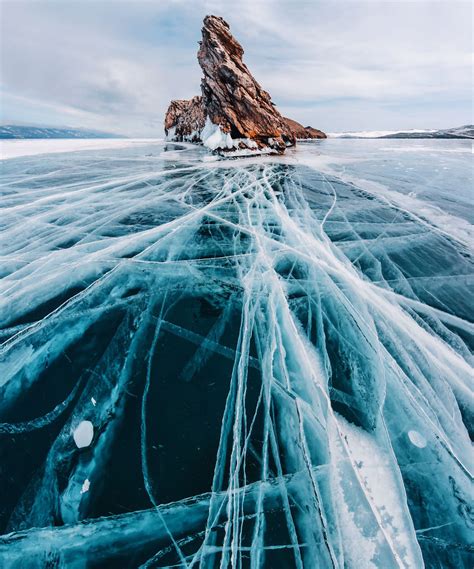 30 Incredible Photos Of Frozen Baikal English Russia