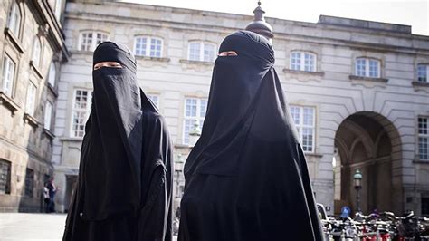 Denmark Resmi Larang Penggunaan Niqab Dan Burqa Foto