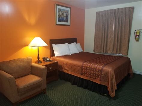 Norvic Motel Room One Bed Northeastern Ontario Canada
