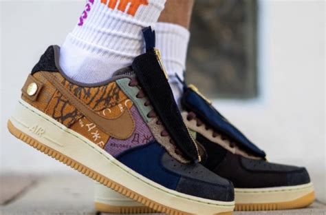 This is a comparison video which looks at the differences between a retail pair of nike x travis scott air force 1 and a fake pair.disclaimer: On-Feet Images Of The Next Travis Scott x Nike Air Force 1 ...