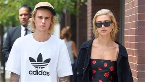 Justin Bieber Y Hailey Baldwin Celebran Un A O De Casados