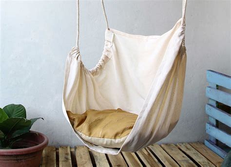 If youre looking for something vast and comfy this project is a winner. DIY Hammock Bed Sheet | Diy hammock chair, Diy hammock ...