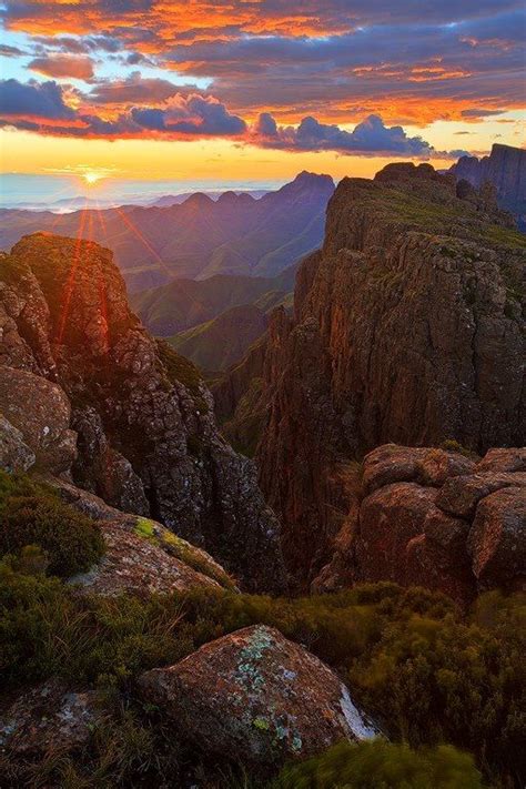 The Highest Mountain Range In Southern Africa Drakensberg Afrika