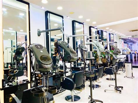 Phong Vân Hair And Beauty Salon