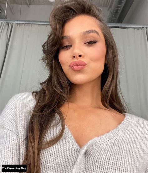 Hailee Steinfeld Sexy Pics EverydayCum The Fappening