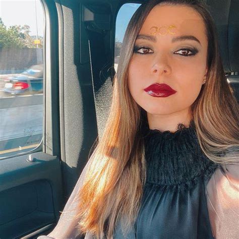 miranda cosgrove and her perfect lips amount other things scrolller