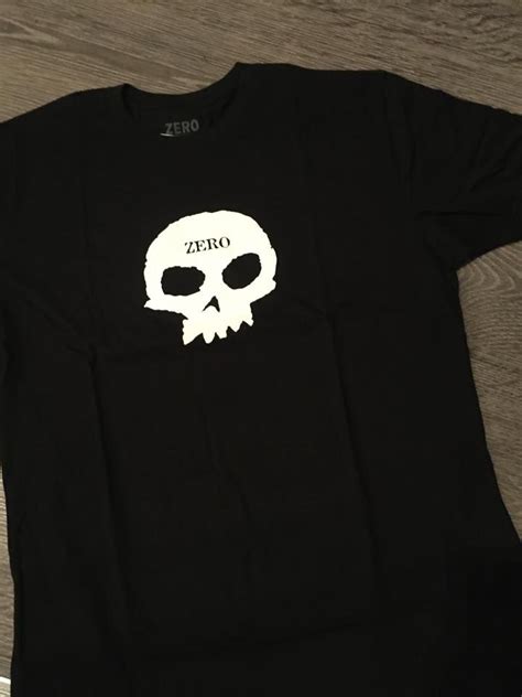 Single Skull T Shirt Zero Skateboards