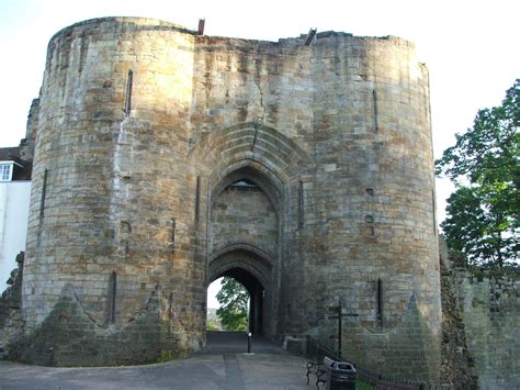 Tonbridge Castle Is In The Tonbridge Kent England The Gatehouse Was
