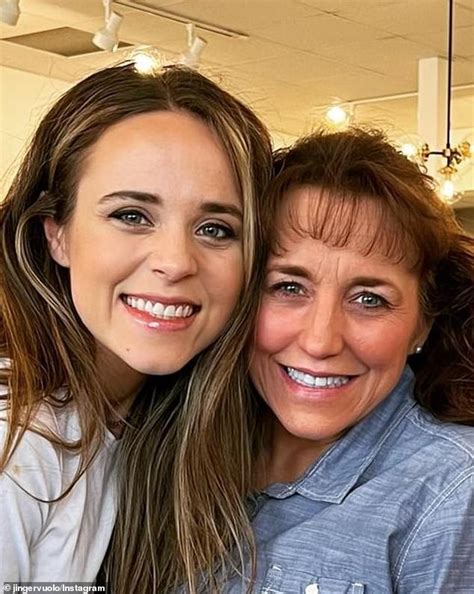 Jinger Duggar Is Reunited With Her Mother Michelle And All Eight Of Her Sisters