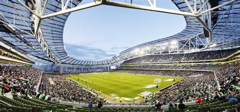 Beispielsweise ist das finale fast immer für das größte stadion vorgesehen. EM 2021 Stadien - Dies sind die Fußballstadien während der ...
