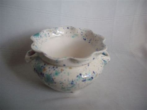 Our african violet pots are ideal for violets of all shapes and sizes. Ceramic African Violet Pot/Planter | African violet pots ...