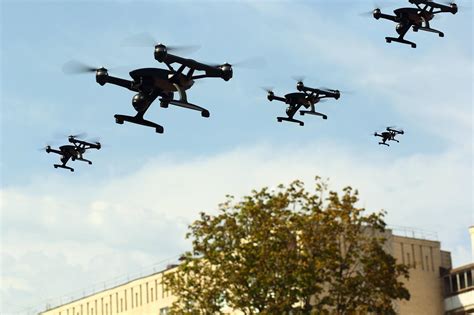 Smarter UAVs Fall Into Formation