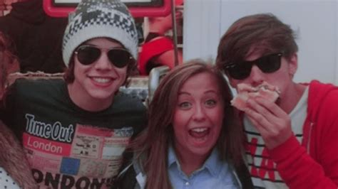 Larry stylinson moments special episode. leeds festival 2011 // larry stylinson - YouTube
