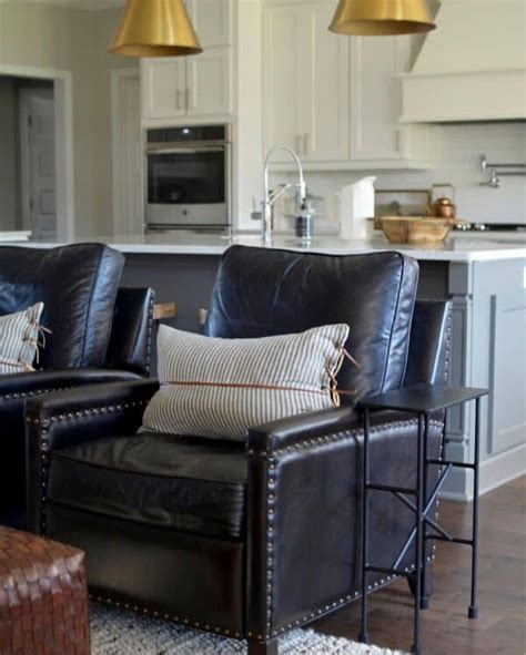 18 Leather Accent Chairs For Living Room To Add A Warm Touch