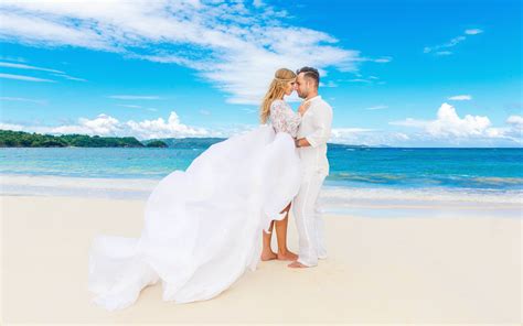 Wedding With Tropical Sunset Ocean Beach Bride And Groom Wedding Photo