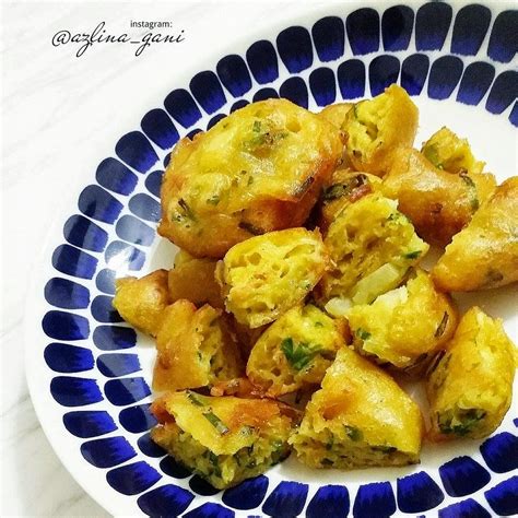 Cucur udang is also commonly known amongst malaysians as jemput jemput udang, jemput meaning invitation and udang being shrimps. The Bittersweet: CUCUR JAGUNG MANIS & KUAH KACANG