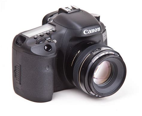 Choose the best canon dslr for you, whether you're just starting out in photography or looking to upgrade your professional kit, our dslr camera range includes a variety of features and functions to match your skill level with over 80 compatible lenses to experience every. Canon 7D Mark II to Be Aimed at Sports and Wildlife Shooters