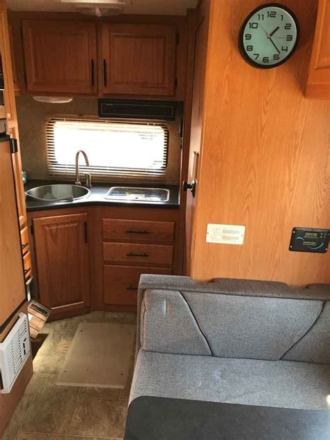 2011 Used Thor Motor Coach Four Winds Majestic 19g Class C In