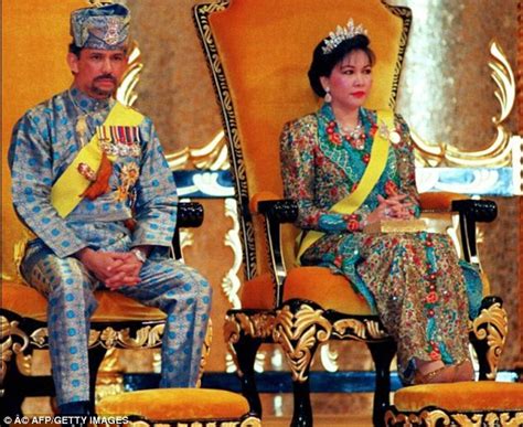 The sultan married his first cousin and first wife, princess pengiran anak saleha, who later became the raja isteri (queen). Sultan of Brunei's ex-wife admits reckless gambling sprees ...
