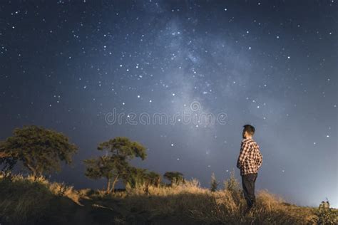 Couple In Love Under Stars Of Milky Way Galaxy Stock Image Image Of