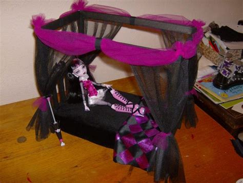 That can go for the bases that people constantly use for their character's base design, the monster high profiles, and other bases like the journals. Monster high doll canopy bed diy | Monster High Dollhouse ...
