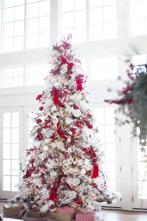 25 Absolutely Stunning White Christmas Tree Decorating Ideas Red