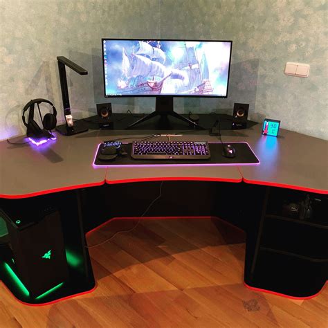 Basic corner computer gaming desk: One of the few R2 Stealth Wolf Gaming Desks from PROSPEC ...